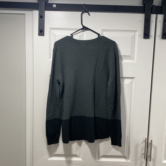 H&M Two-Tone Pull-Over Sweater - Picture 4 of 4